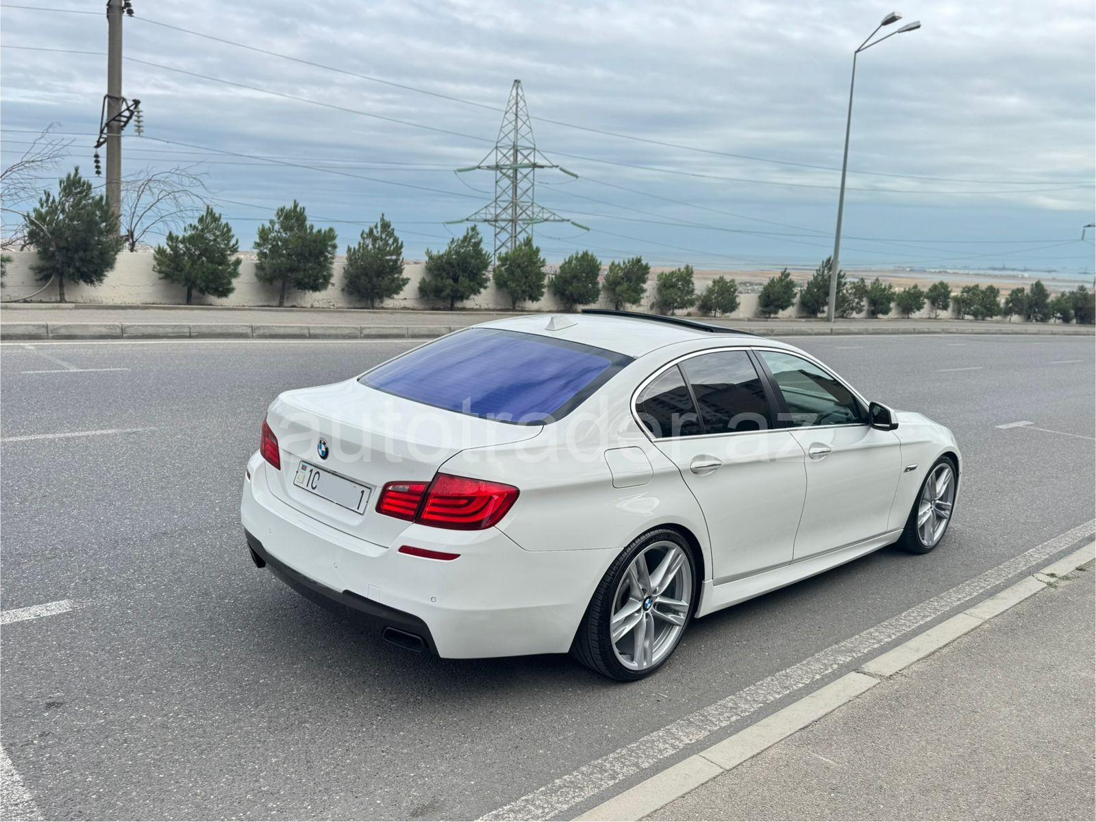 BMW 328I image